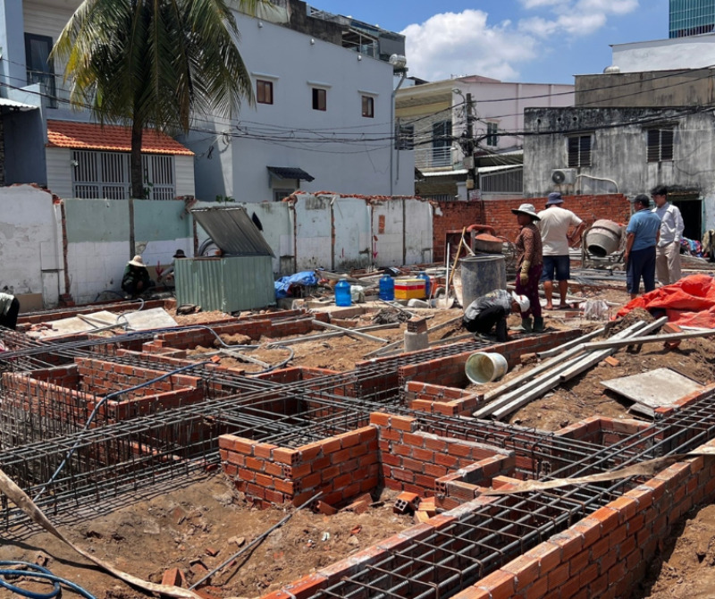 Thi công phần thô tại Măng Đen (1) Thi công phần thô tại Măng Đen (1)